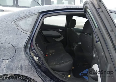 2015 Dodge Dart Sxt z USA, uszkodzony, nr VIN 1C3CDFBB5FD120398